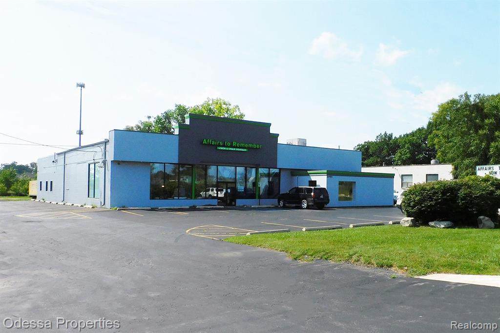 2985 Haggerty - Photo 1
