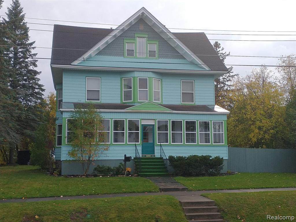 724 Cedar Street - Photo 1