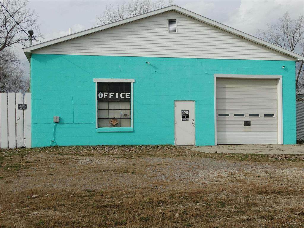 4190 East Rd - Photo 1