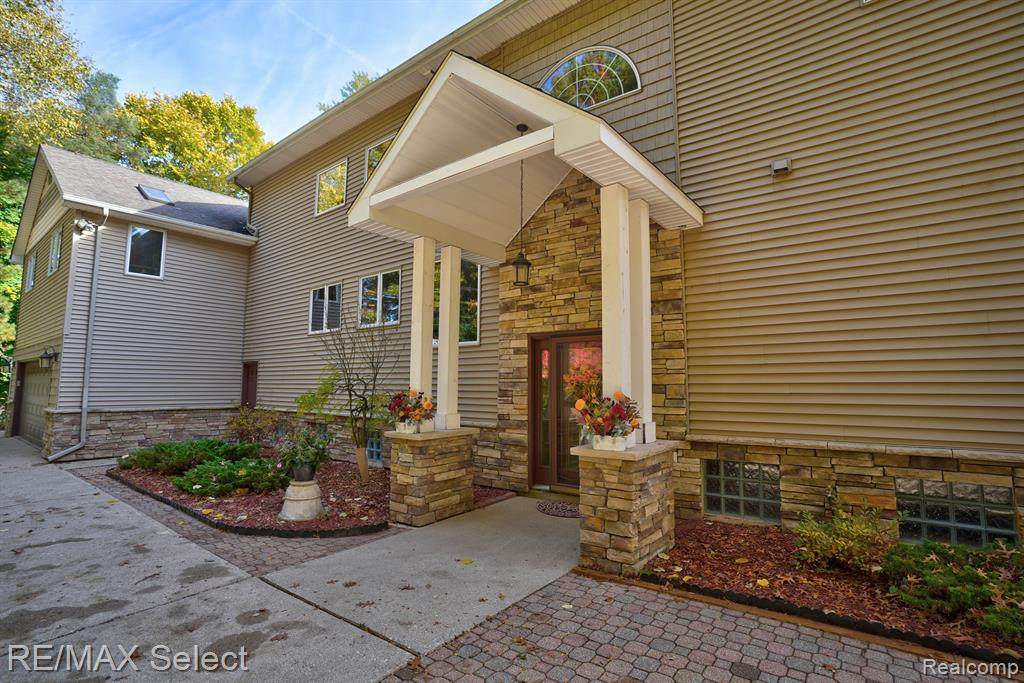 10000 Bennett Lake Road - Photo 1