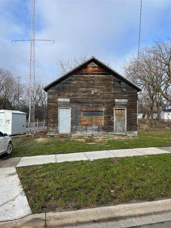 442 Steward Avenue - Photo 1
