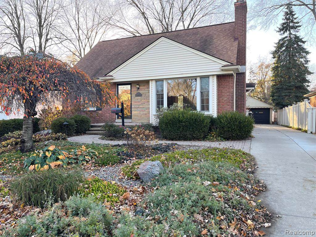 3015 Benjamin Avenue - Photo 1