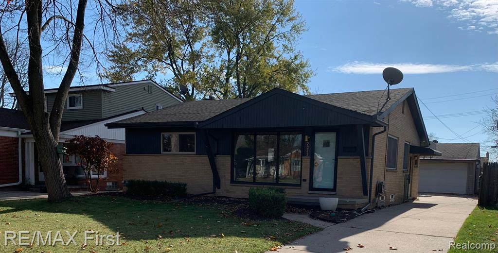 2023 Cresthill Avenue - Photo 1