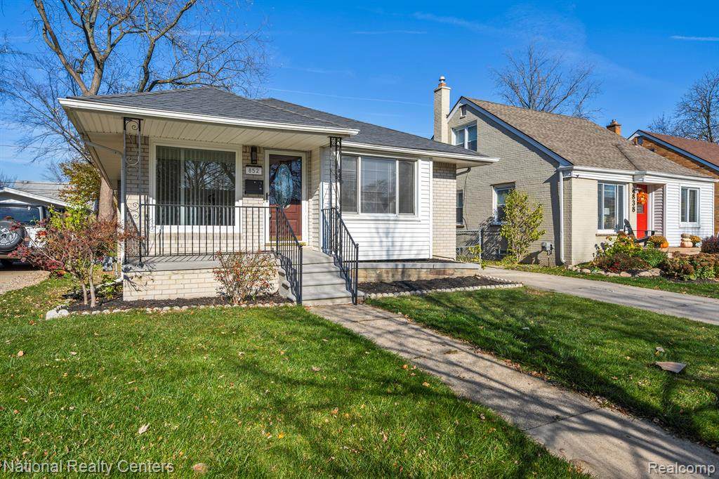 852 11 MILE Road - Photo 1