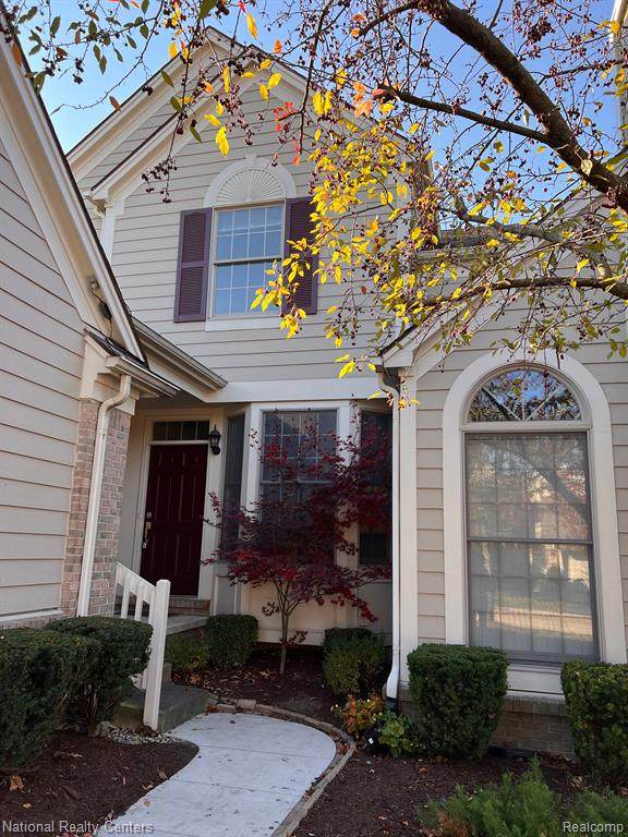 17069 Lochmoor - Photo 1