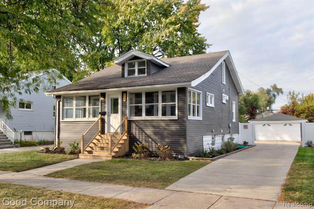 1518 Hazelhurst Street - Photo 1