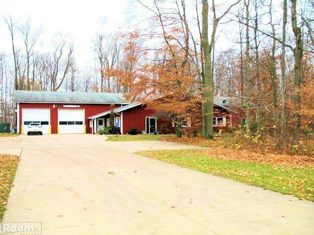 3772 Van Dyke - Photo 1