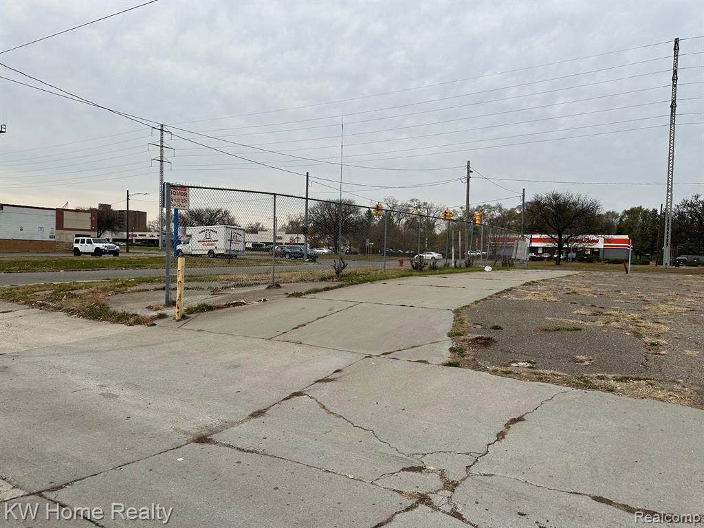 8451 8 MILE Road - Photo 1