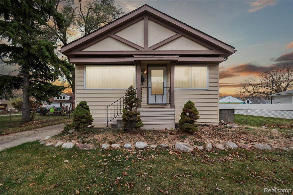 24329 Fern Avenue - Photo 1
