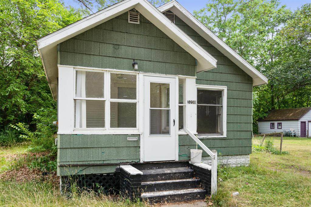 3208 6th Street - Photo 1