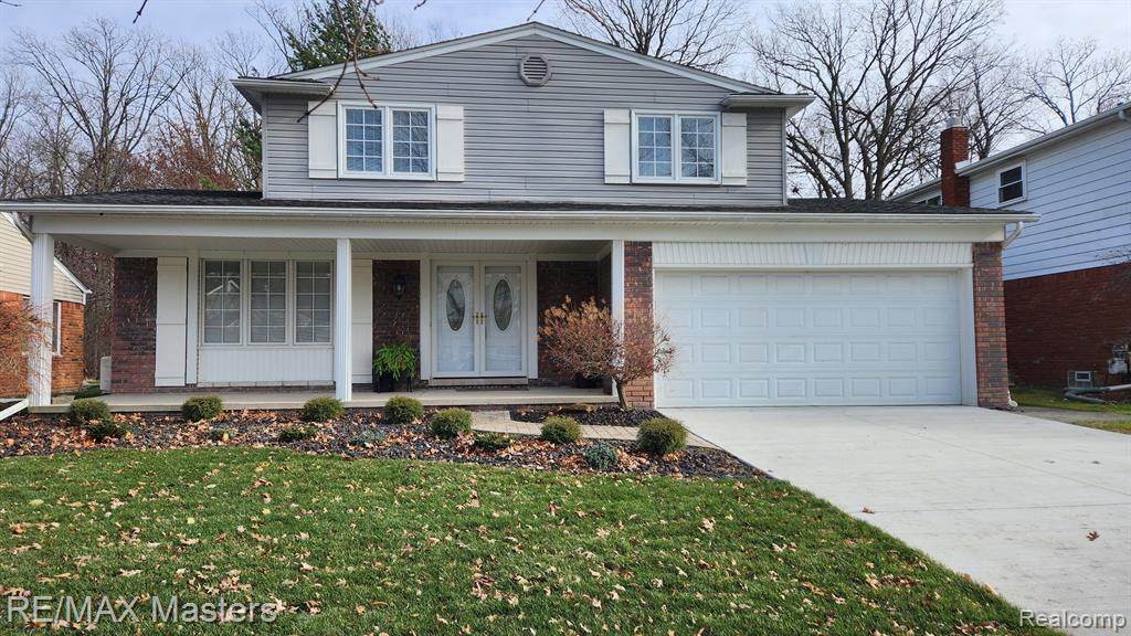 20259 Maplewood Street - Photo 1