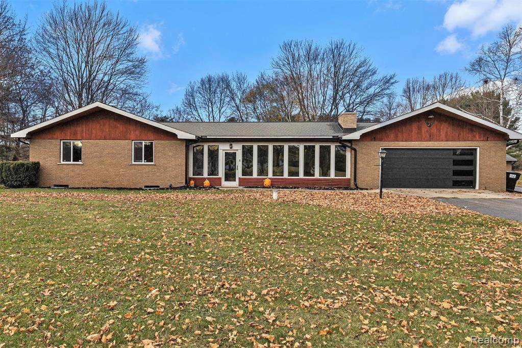 636 Schafer Road - Photo 1