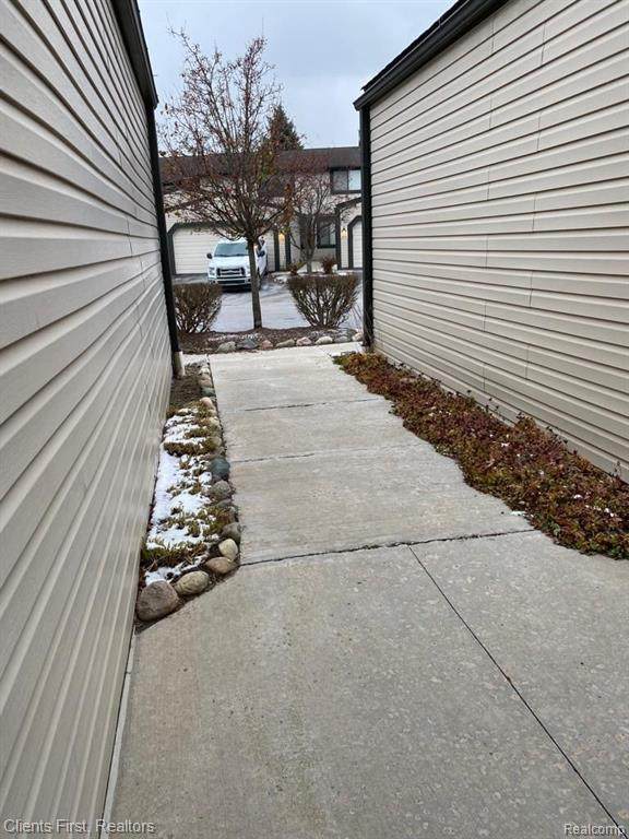 1242 Charleston - Photo 1