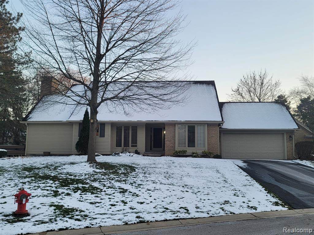 4659 Pine Eagles Drive - Photo 1