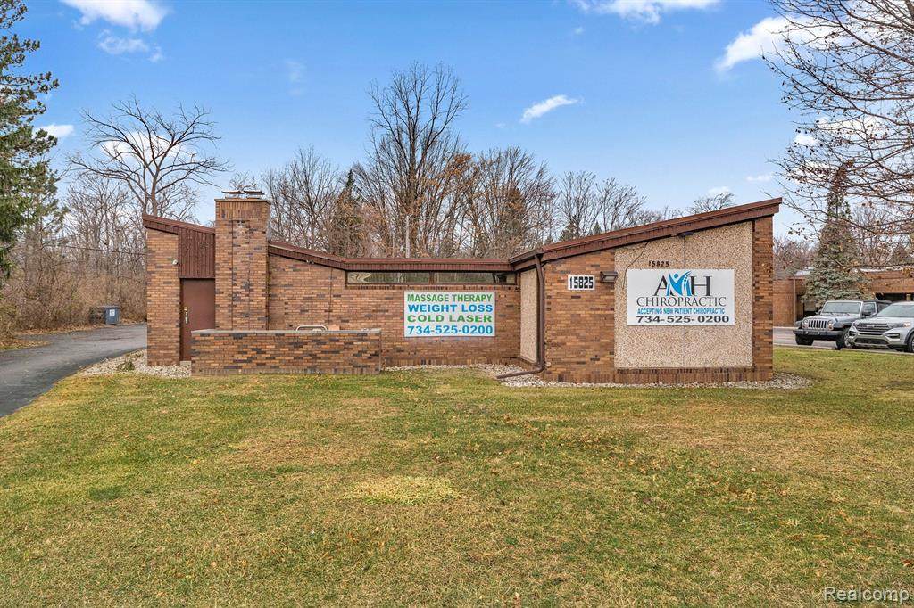 15825 Middlebelt Road - Photo 1