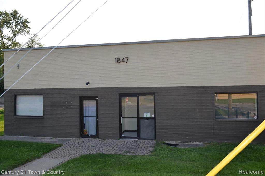 1847 Main Street - Photo 1