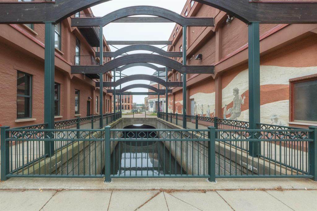 222 Kalamazoo Mall - Photo 1