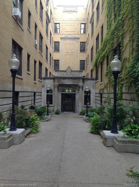 120 Seward Street - Photo 1