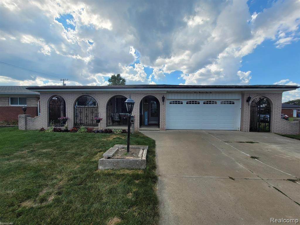 30051 Moulin Avenue - Photo 1