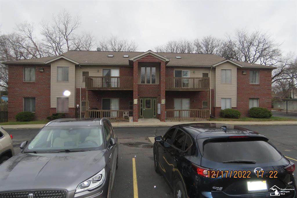 8075 Fenton - Photo 1