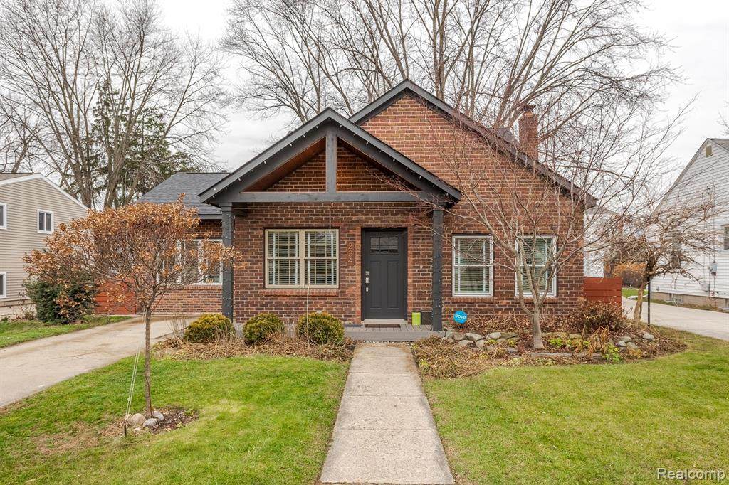 224 Renshaw Avenue - Photo 1