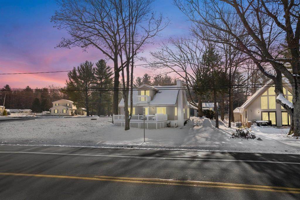 2203 Sunnyside Drive - Photo 1