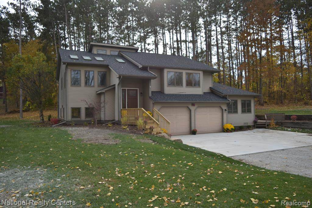 674 Gregory Drive - Photo 1