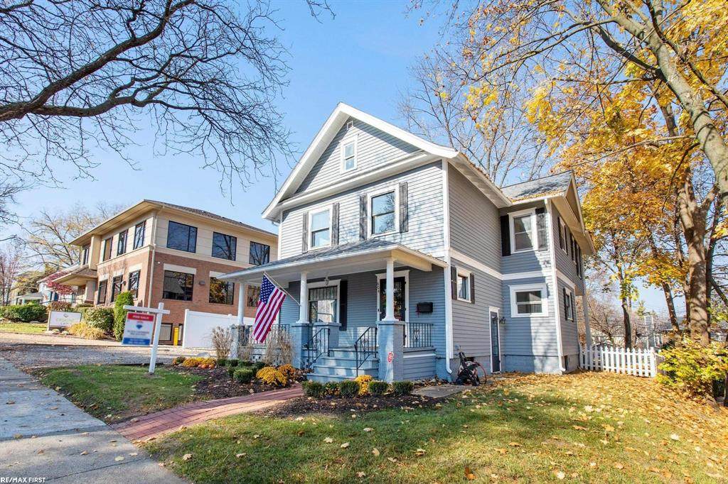 604 University Dr. - Photo 1