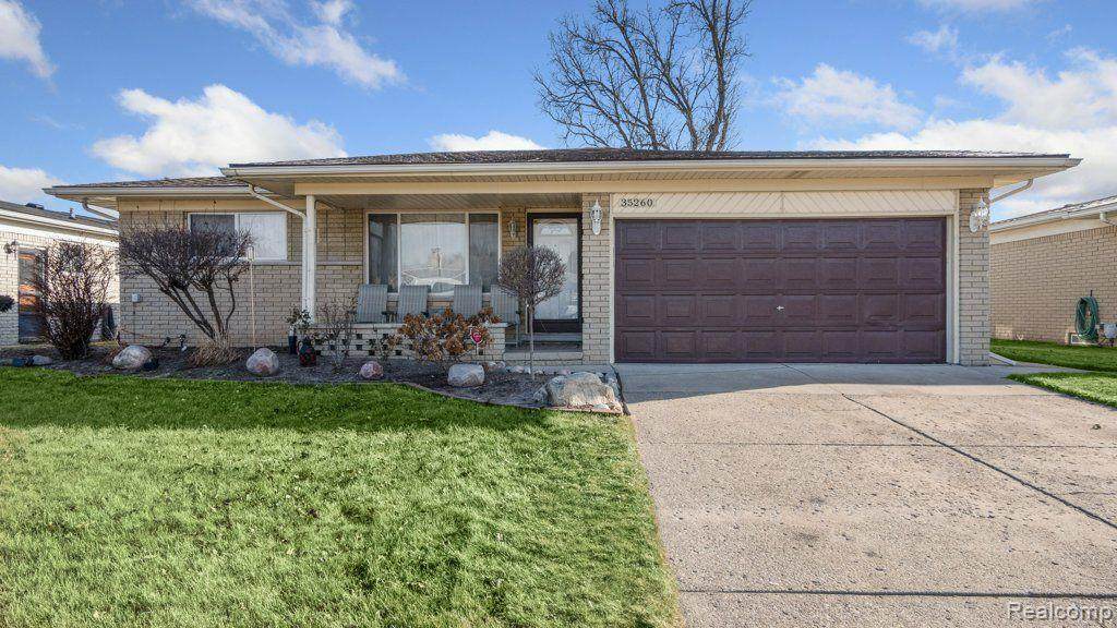 35260 Dunston Drive - Photo 1