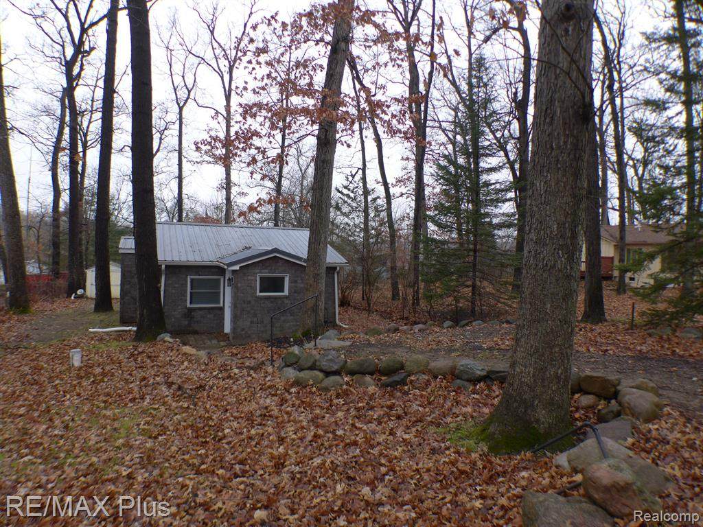 1718 Hayes Road - Photo 1