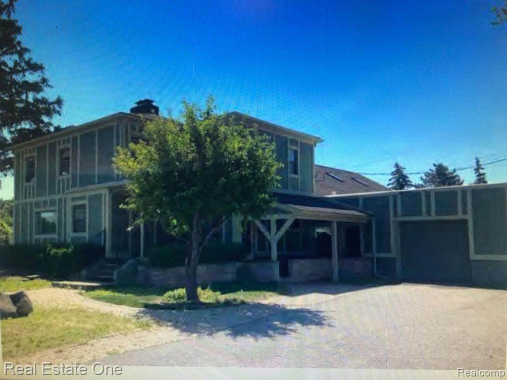 18044 13 MILE Road - Photo 1