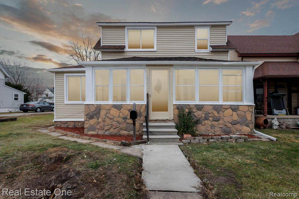 18252 Jefferson - Photo 1