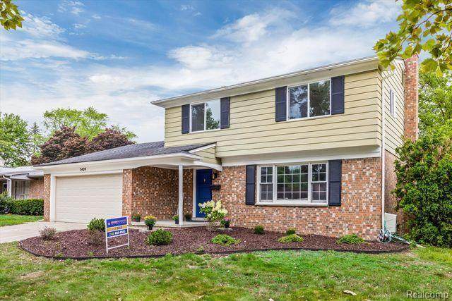3424 Yellowstone Drive - Photo 1