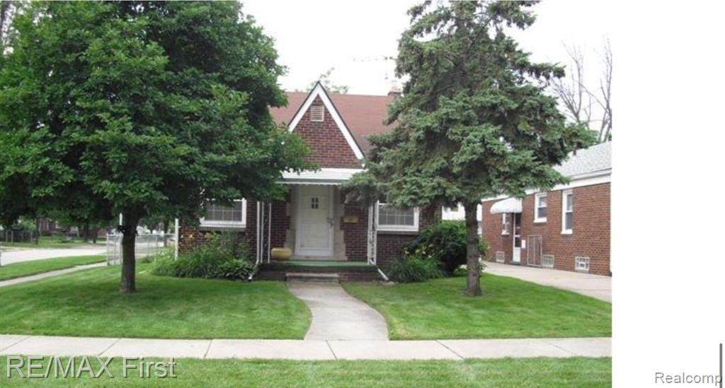 20316 Roscommon Street - Photo 1