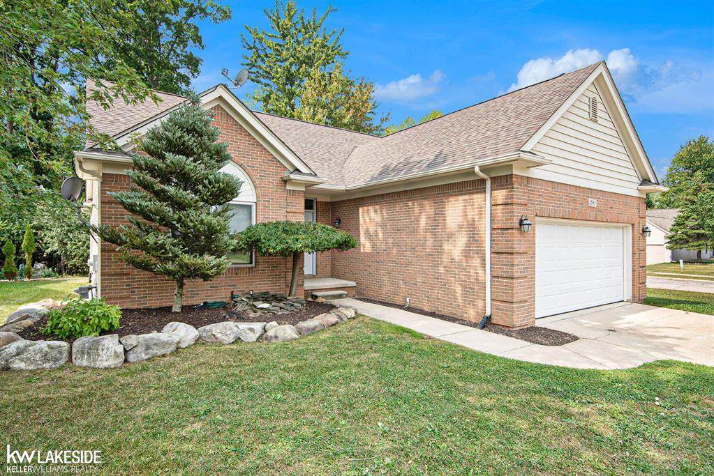 1593 Club House Ct - Photo 1