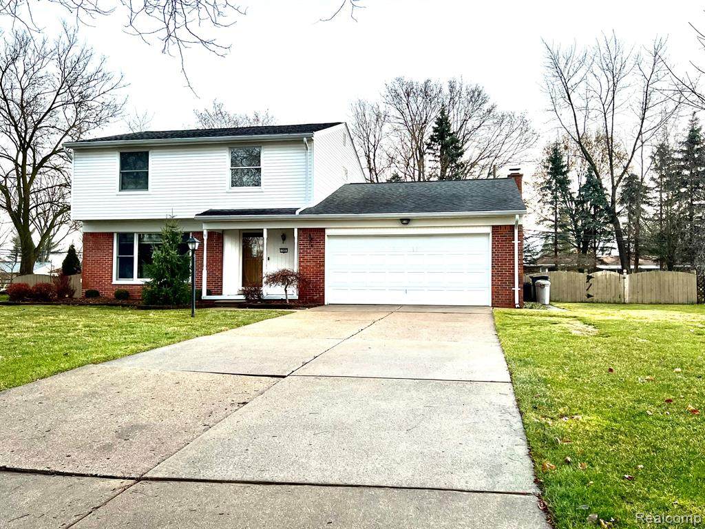 103 Scottsdale Drive - Photo 1