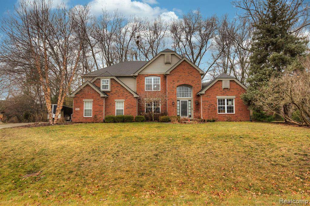 5610 Lakeshore Drive - Photo 1
