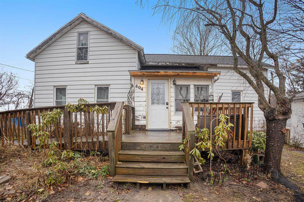 404 1st Street - Photo 1