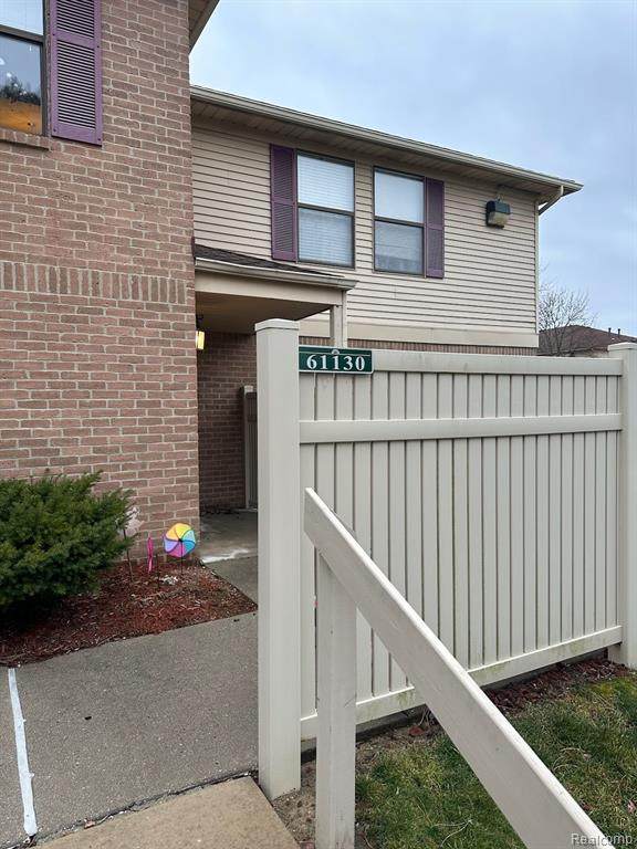 61130 Greenwood Drive - Photo 1