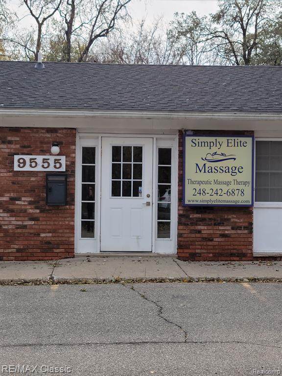 9555 Commerce Road - Photo 1