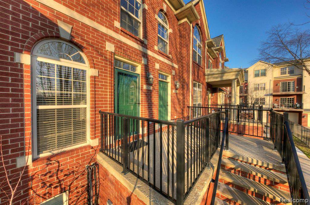 621 Village Lane - Photo 1