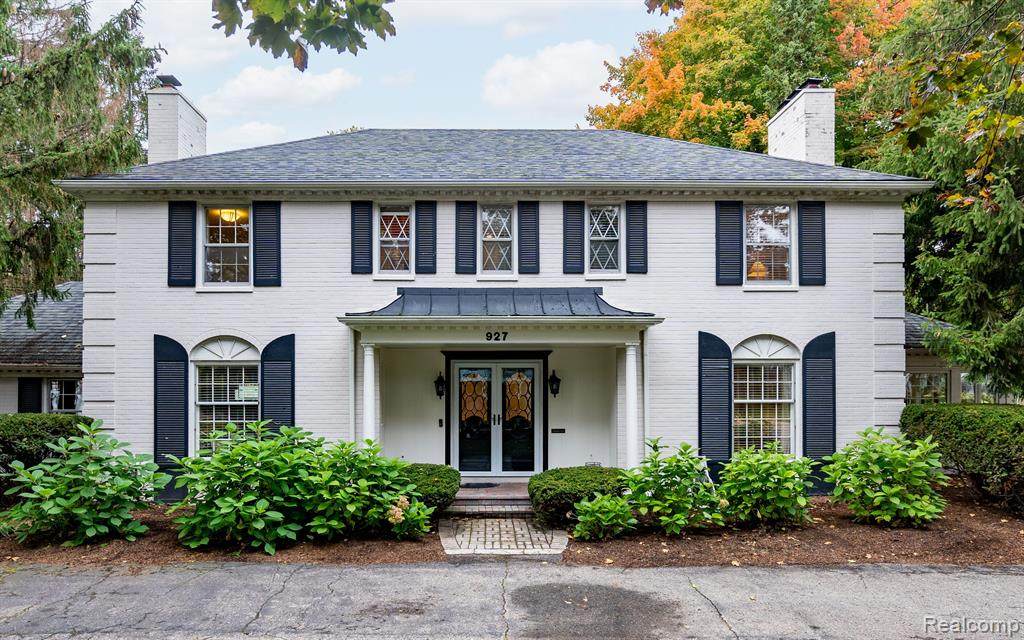 927 Cranbrook Road - Photo 1