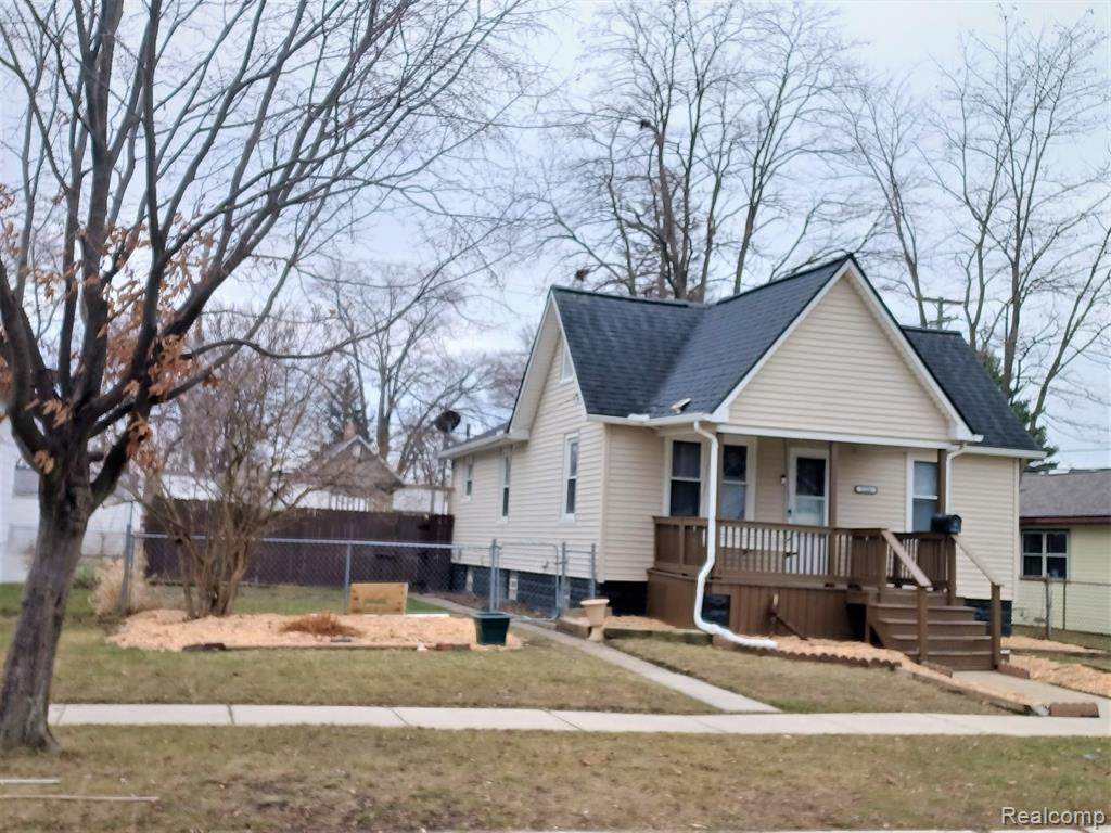 1336 Carleton Street - Photo 1
