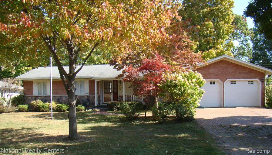46530 Oaklawn Street - Photo 1