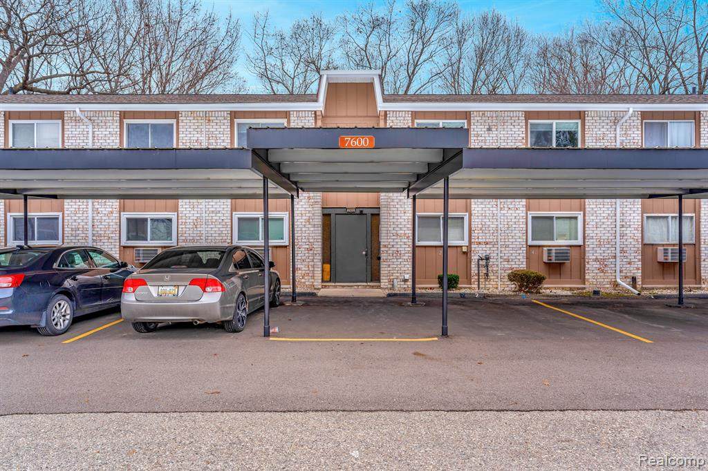 7600 Woodview Street - Photo 1