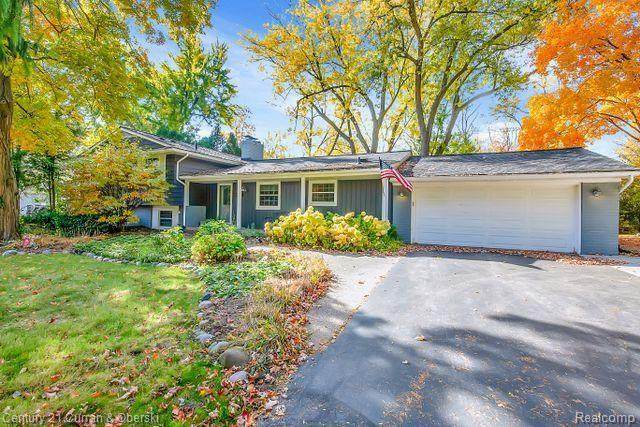6572 Spruce Drive - Photo 1