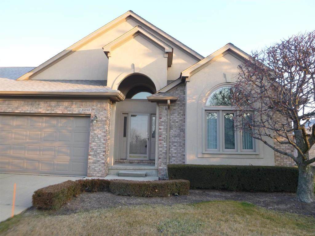 15235 Hunters Pointe Dr - Photo 1
