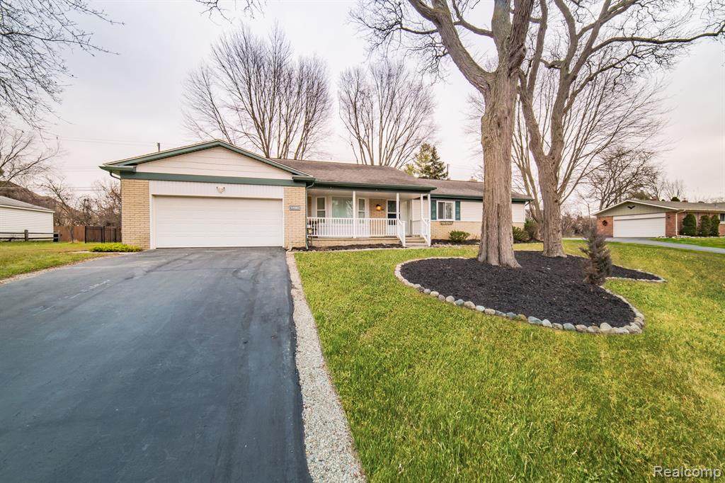 23582 Newell Circle - Photo 1