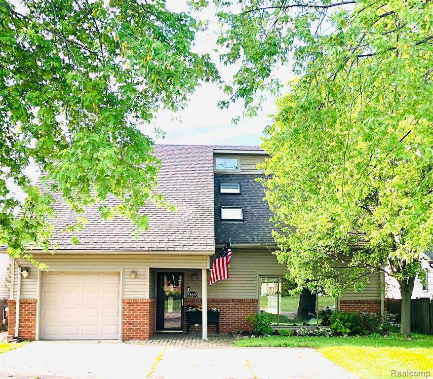 38095 Circle Drive - Photo 1