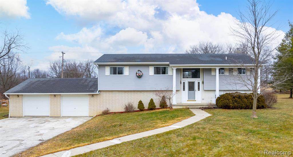 12137 Green Road - Photo 1